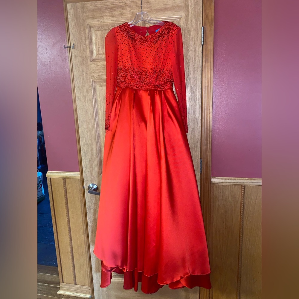 Red ballgown pageant/prom